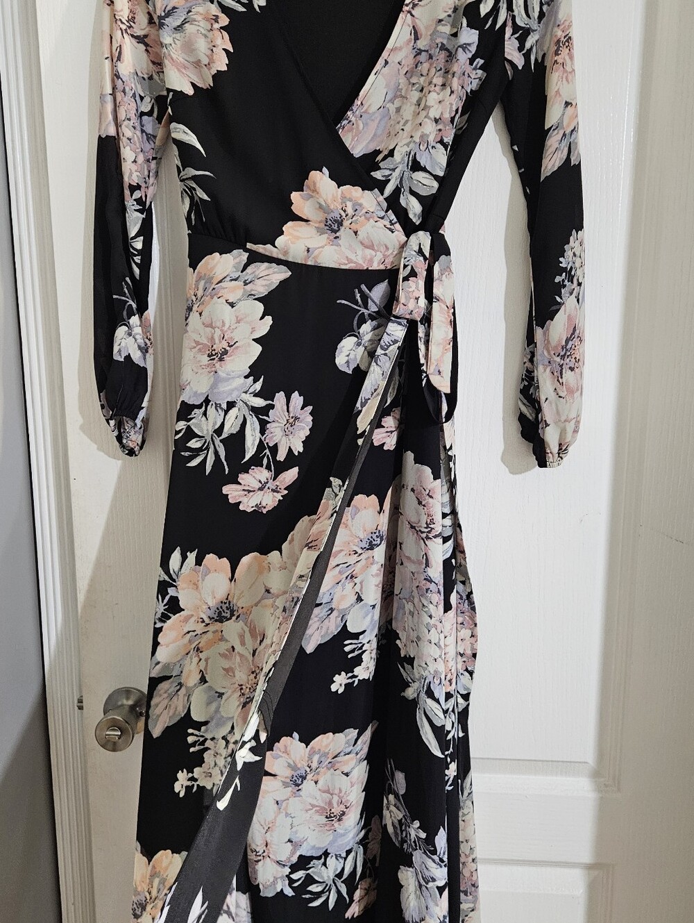 Gianni Bini Long Sleeve Floral Black Women's Wrap Dress